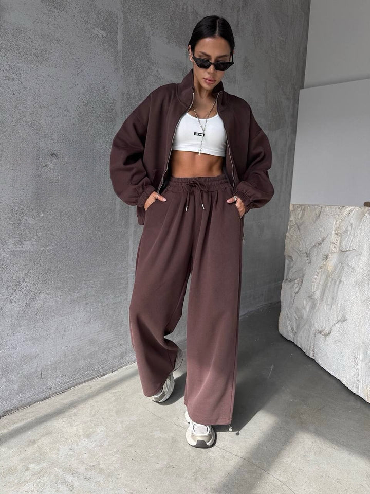 Damen oversized Sweatset mit Reißverschlussjacke und weiten Jogginghose – Avérine
