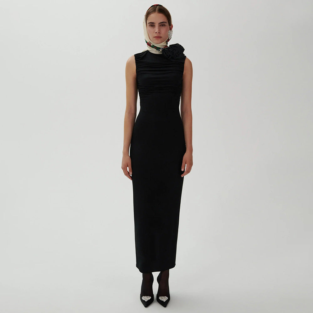 Damen figurbetontes Abendkleid mit asymmetrischem Kragen und floraler Applikation Echo Archiv