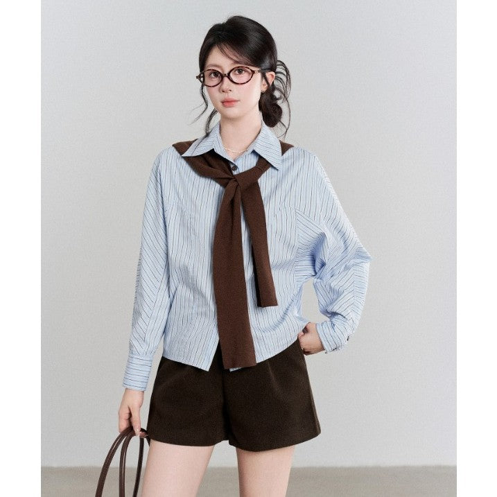 Damen Oversize-Hemdbluse mit feinen Nadelstreifen, weiten Ärmeln und lässigem Saum Echoarchiv
