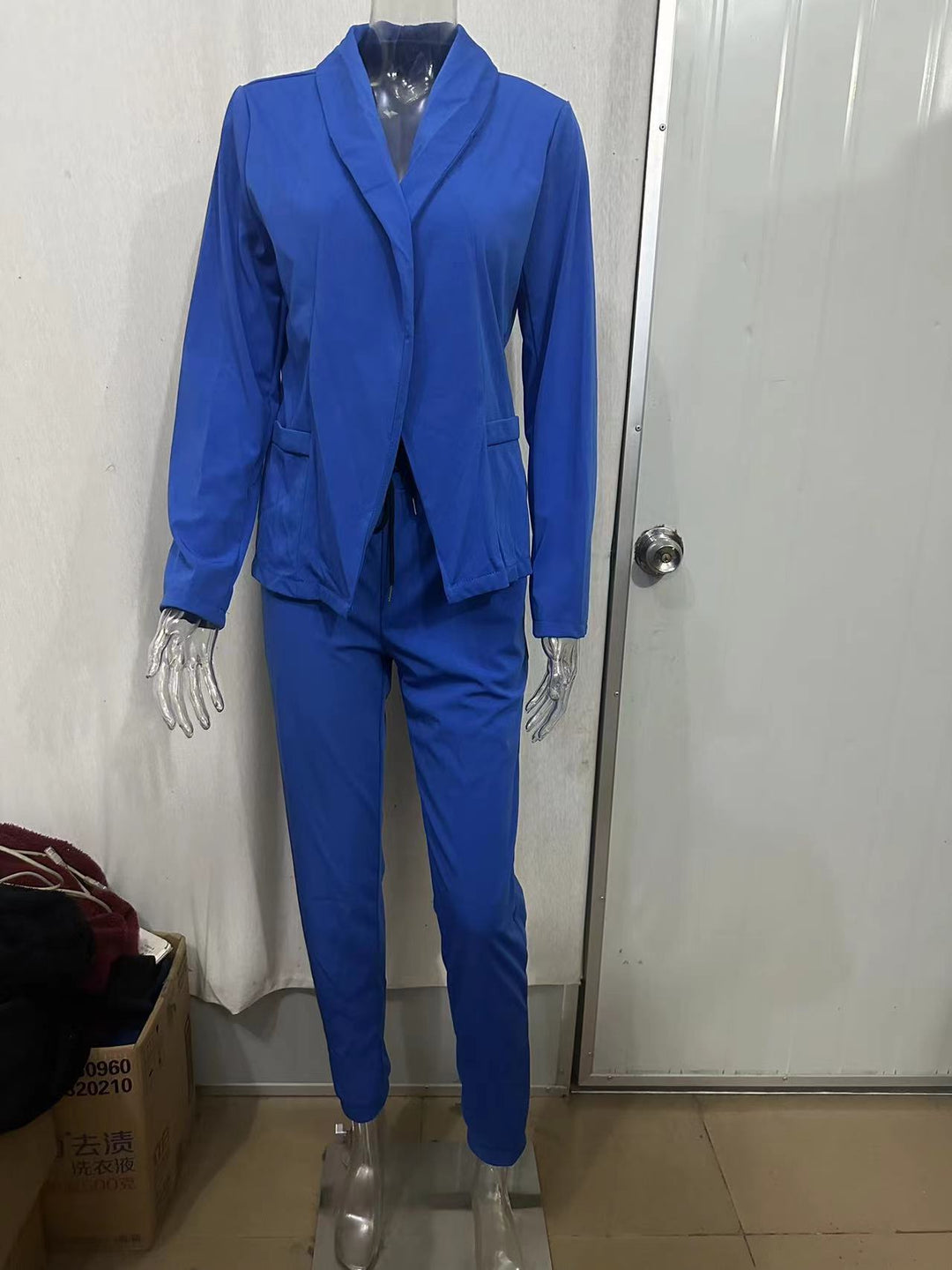 Damen nan zweiteiliges Blazer-Jogger-Set mit tailliertem Blazer und elastischer Bundhose Echo Archiv