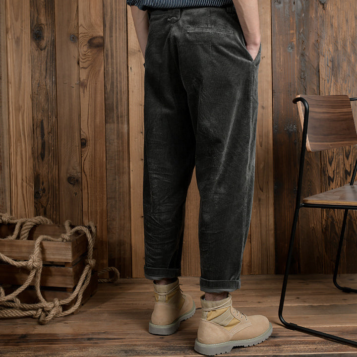 Herren Cordhose im Relaxed-Fit mit konischer Passform und Canvas-Gürtel Echoarchiv