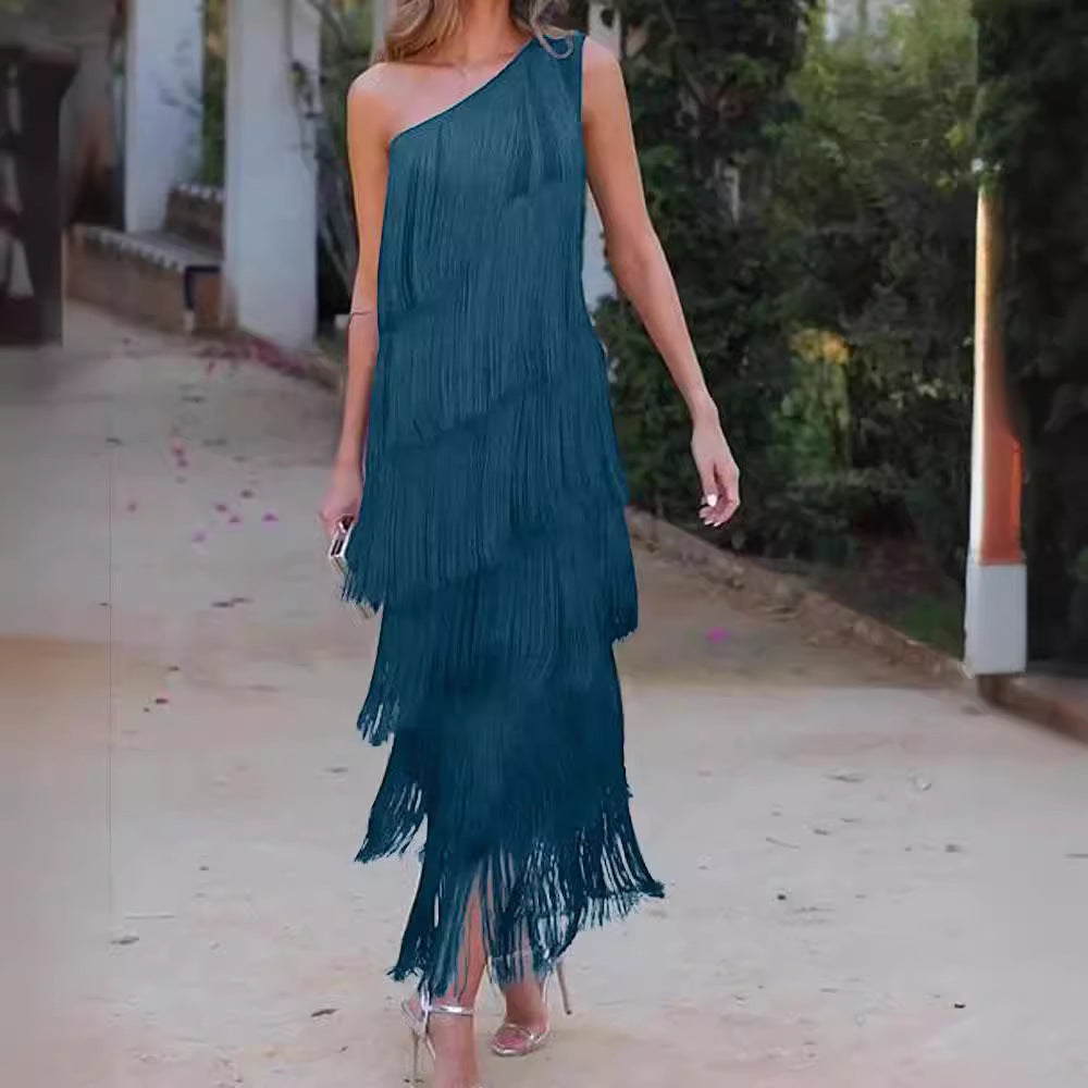 Damen Fransen Maxikleid mit asymmetrischem Schnitt und elegantem Detail Echo Archiv