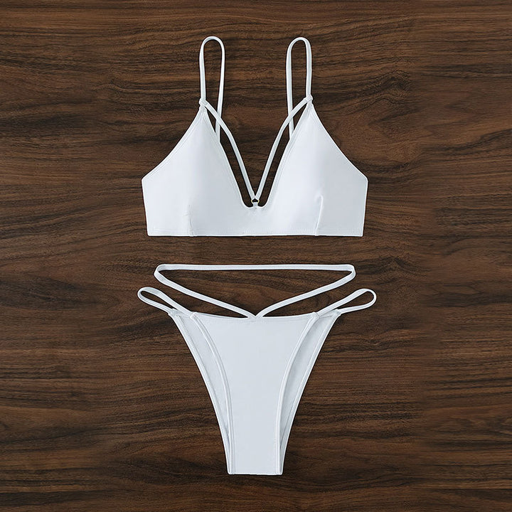 Damen Triangel-Bikini mit tiefem V-Ausschnitt und raffinierten Trägermuster Echo Archiv