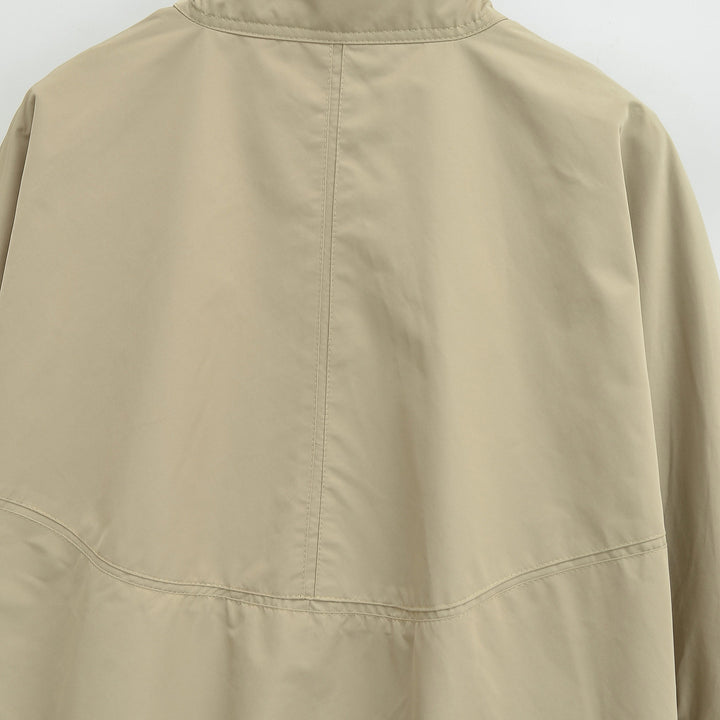 Damen Leichte Regen- und Windjacke mit Stehkragen, verdecktem Reißverschluss und elastischem Saum Echoarchiv