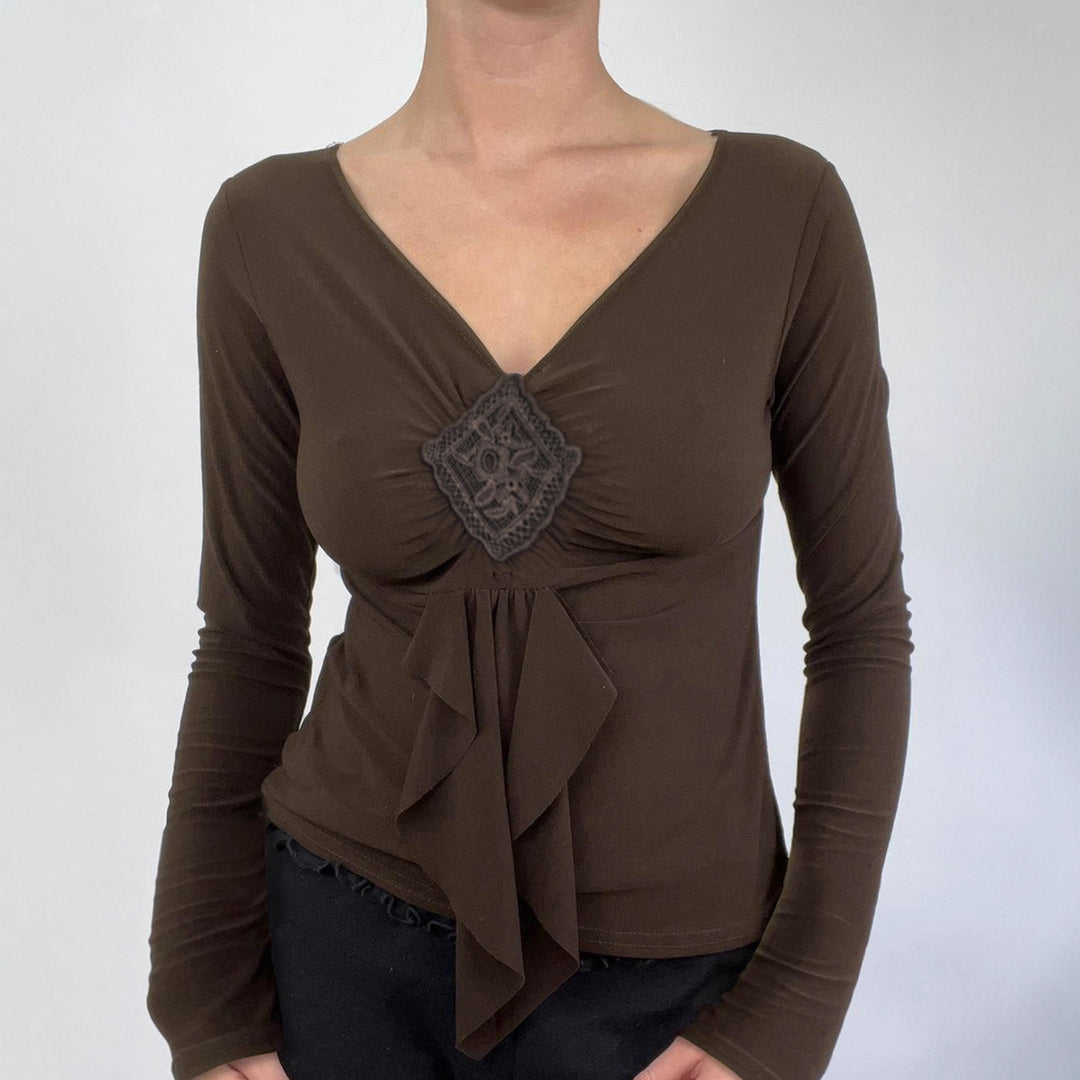 Damen nan figurbetontes Langarmshirt mit Drapé-Vorderteil und gehäkelter Mittelapplikation Echo Archiv