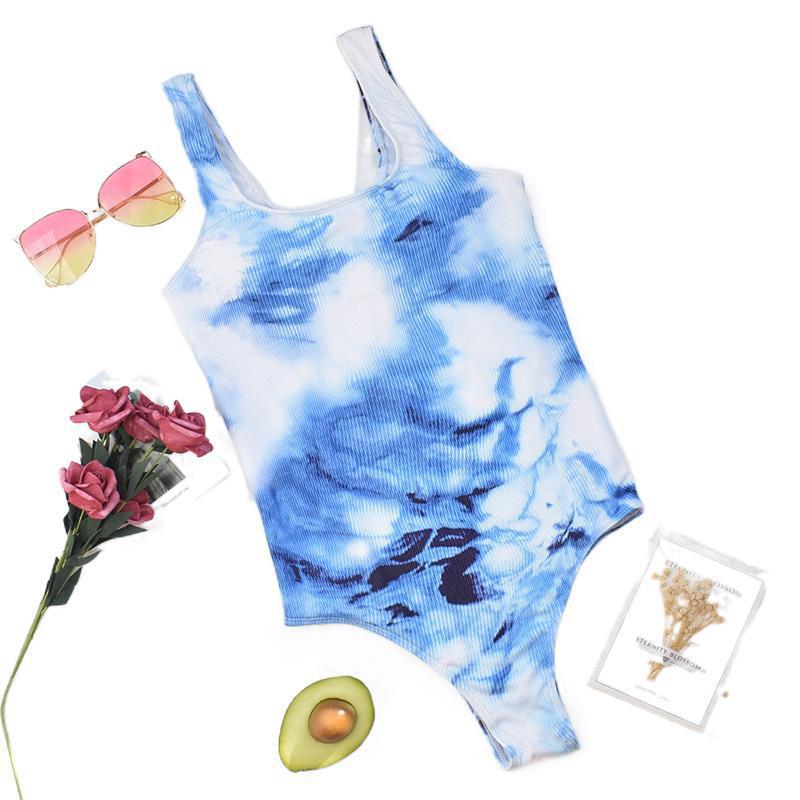 Damen Hochgeschnittener Badeanzug mit trendigem Tie-Dye-Design Echo Archiv