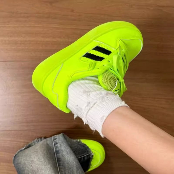 Damen Trendige Sneakers mit reflektierenden Akzenten und dämpfender Sohle Echo Archiv