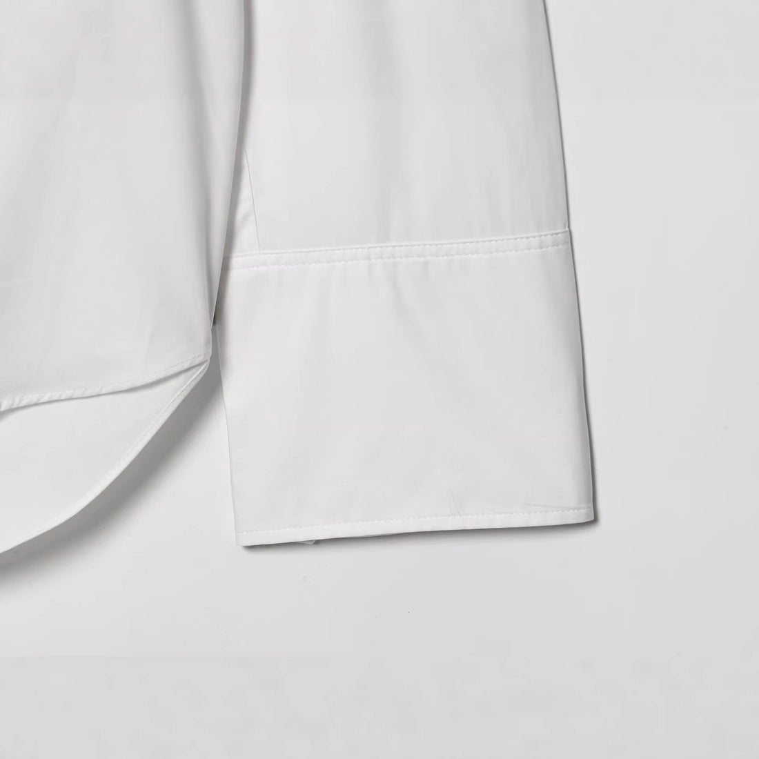 Damen Schluppenbluse mit weitem Oversize‑Schnitt und asymmetrischem Bindeschal Echoarchiv