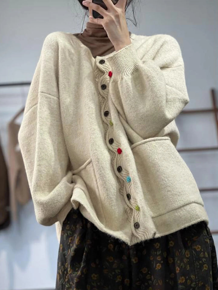Damen Oversized Strickcardigan mit Zierknopfleiste und aufgesetzten Taschen – Veloura