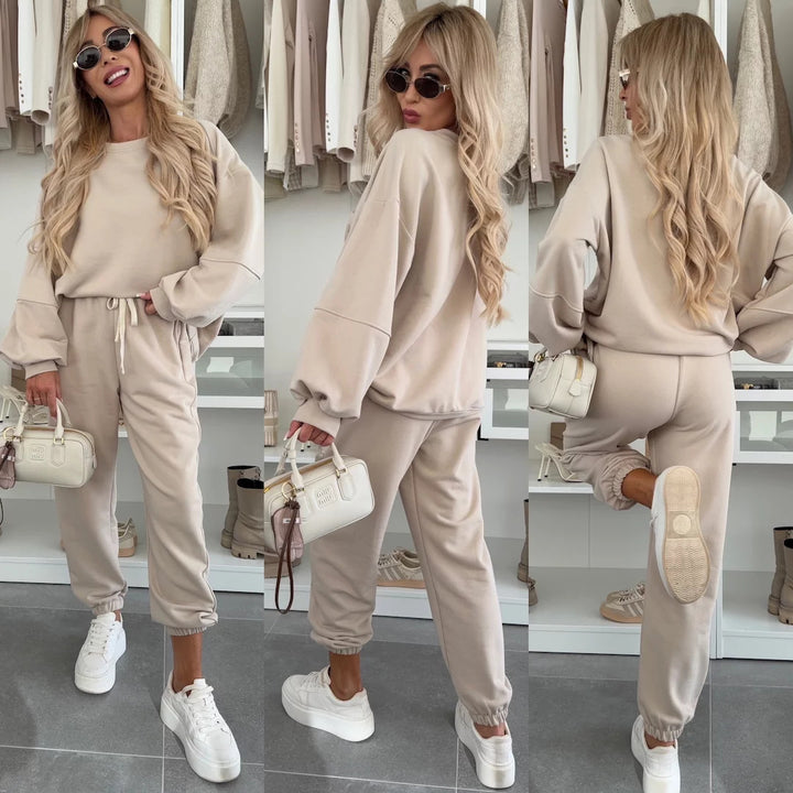 Damen Oversized Loungewear-Set aus weich angerautem Sweat mit Kordelzug-Jogginghose und relaxed Pullover – Élanora