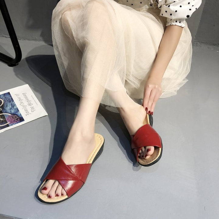 Damen nan komfortable Slipper-Pantolette mit gekreuzten Riemen und leichtem Keilabsatz Echo Archiv