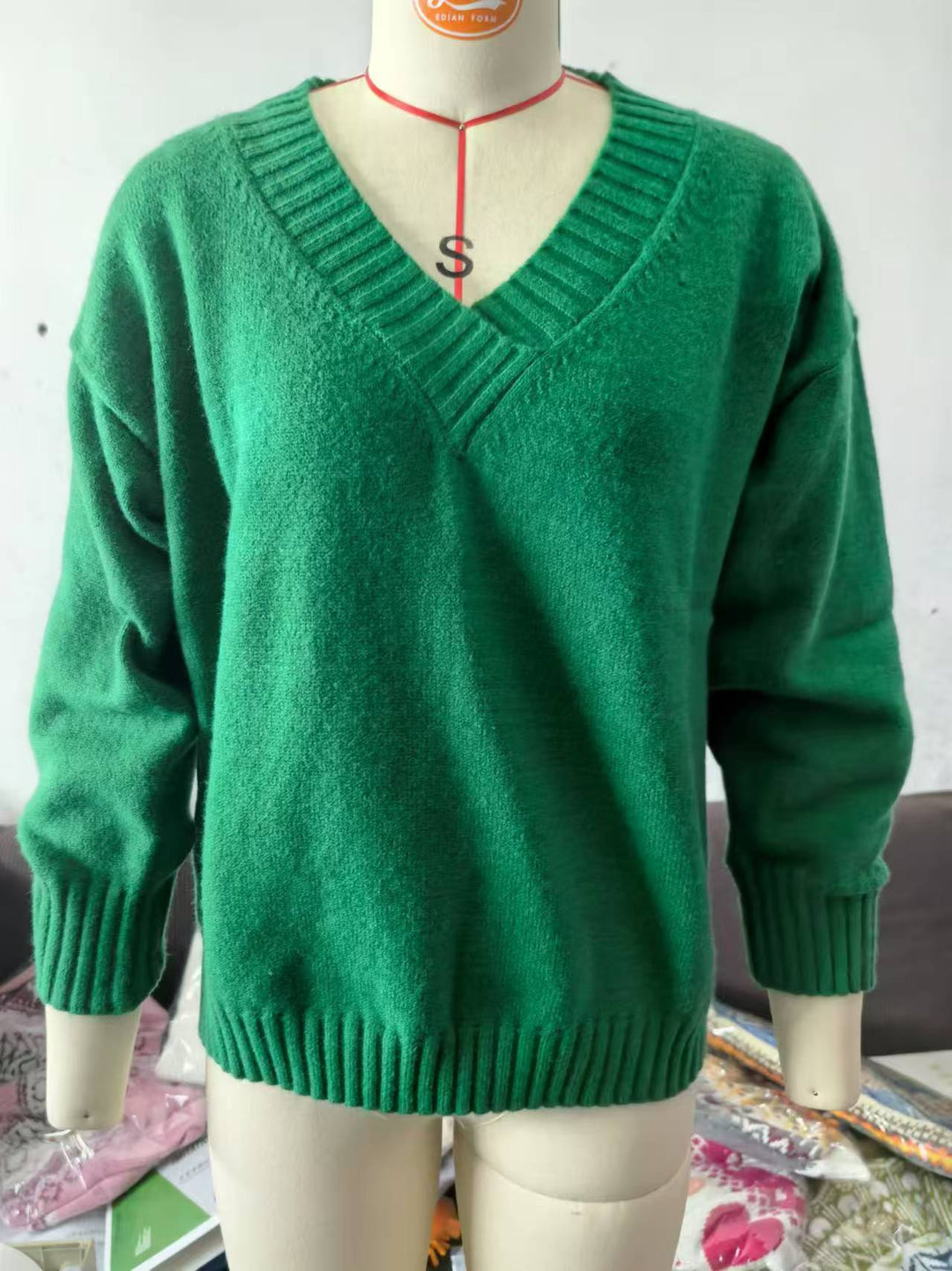 Damen nan Oversized V-Ausschnitt Strickpullover mit gerippten Bündchen Echo Archiv