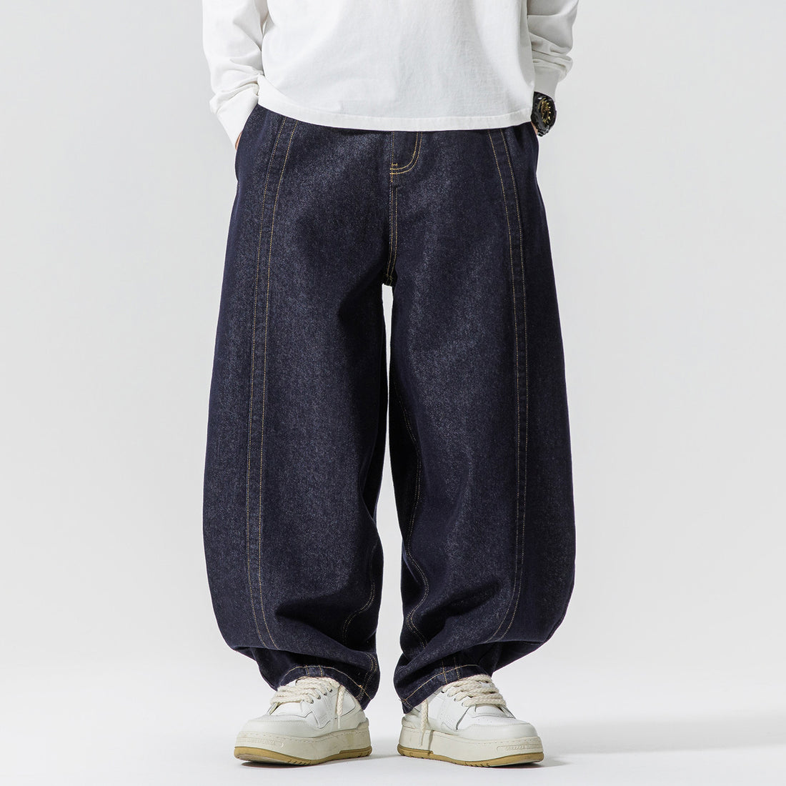 Herren Baggy-Denim-Hose mit extra weitem Bein, tiefem Schritt und sichtbaren Kontrastnähten Echo Archiv