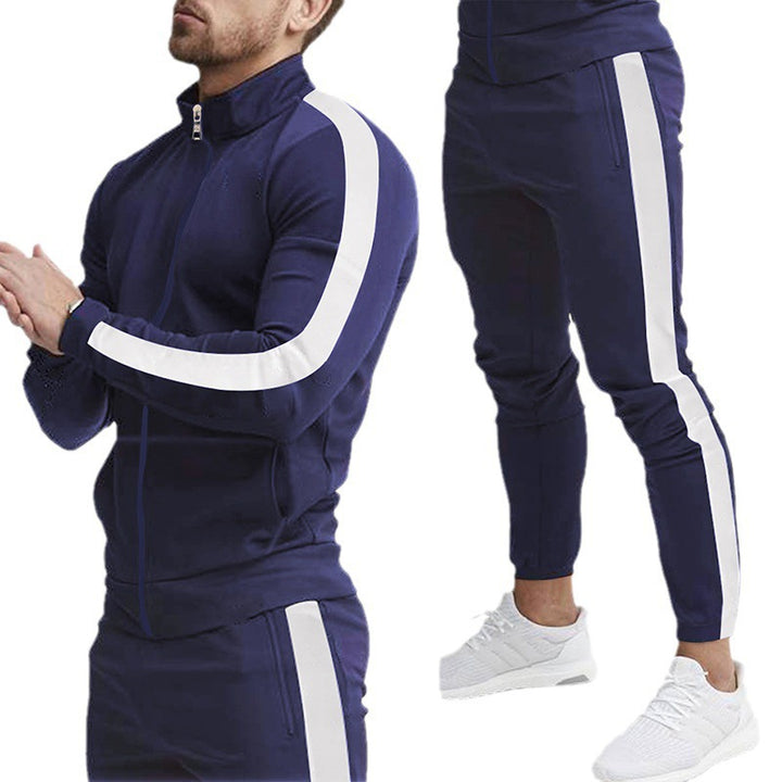 Herren Sportlicher Tapered-Trainingsanzug im Retro-Streifen-Look mit Stehkragen Echoarchiv