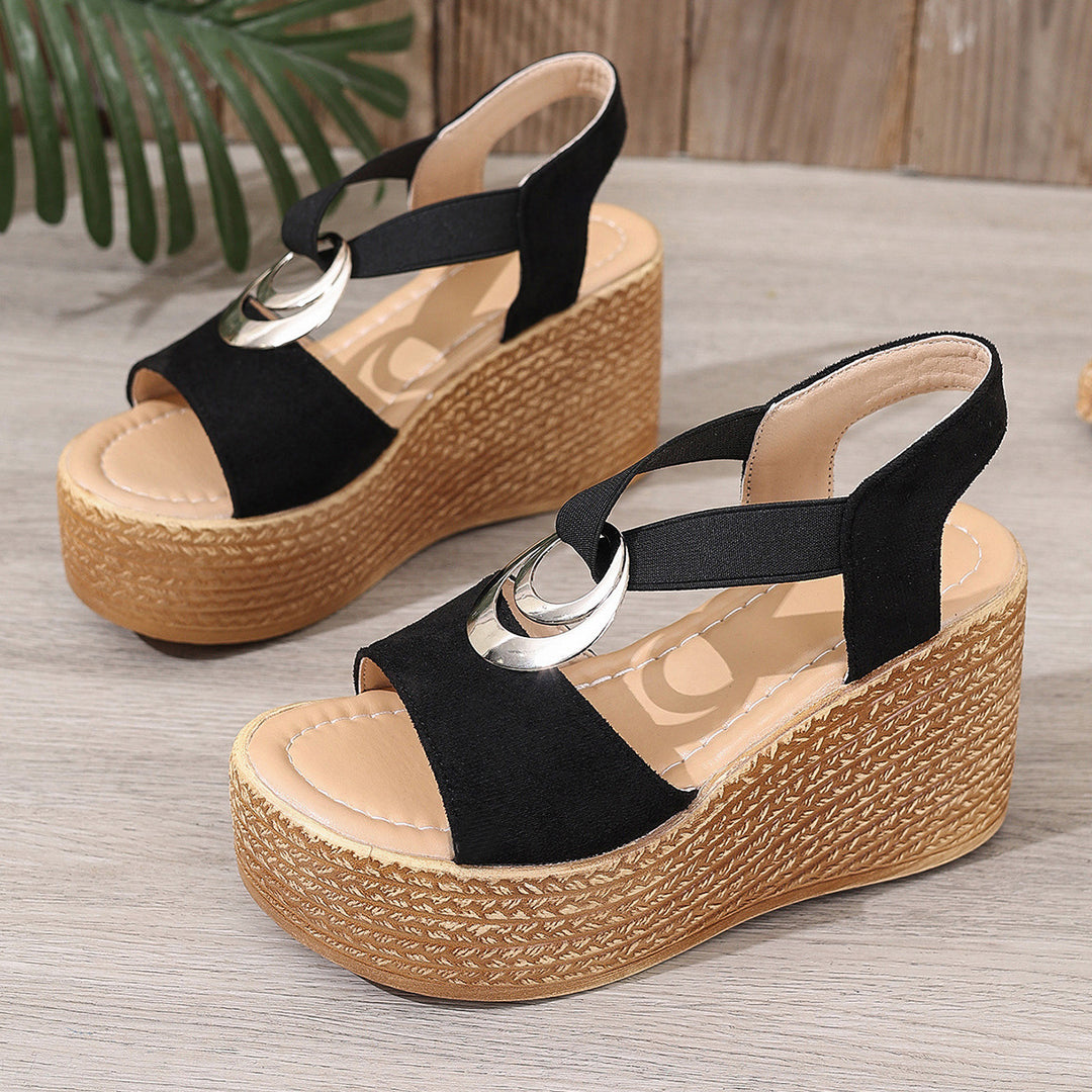 Damen nan Plateausandalette im Retrostil mit Jute-Optik, dekorativem Metallornament und elastischem Fersenriemen Echo Archiv