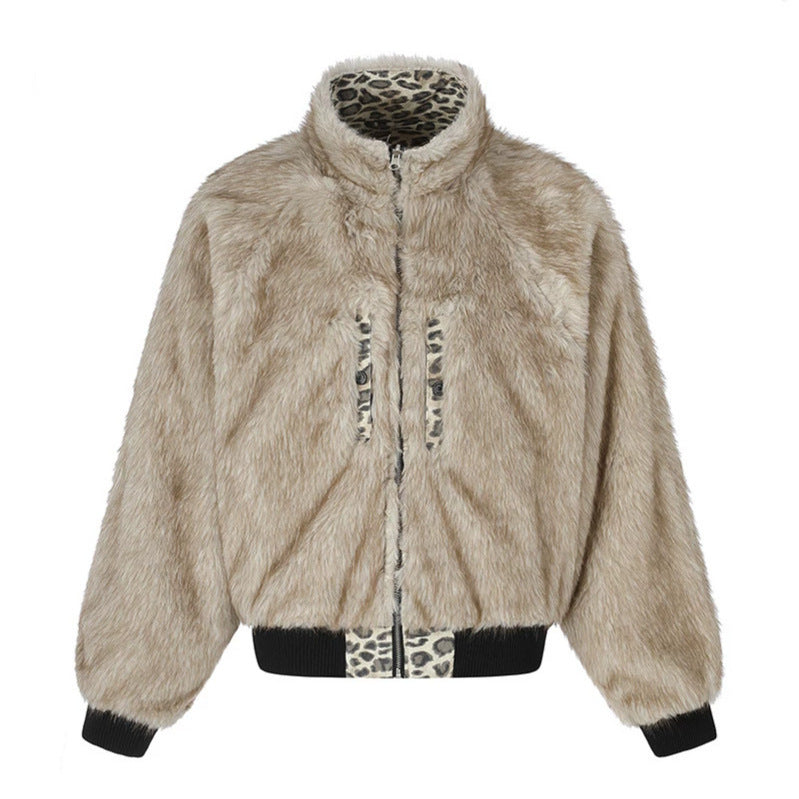 Damen gesteppte Bomberjacke mit Kunstfell-Stehkragen, Allover-Leo-Print und Rippbündchen Echoarchiv