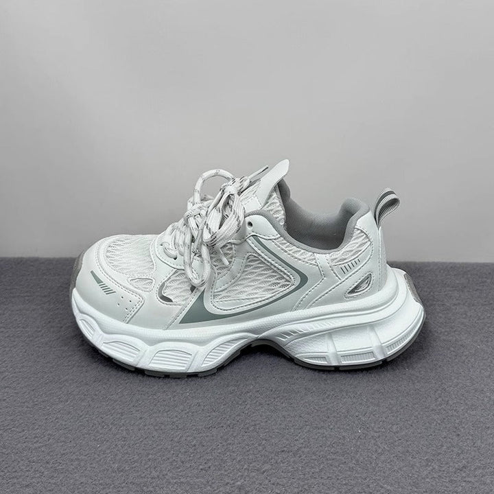 Damen Sportliche Sneakers mit atmungsaktiver Mesh-Oberfläche von Echo Archiv