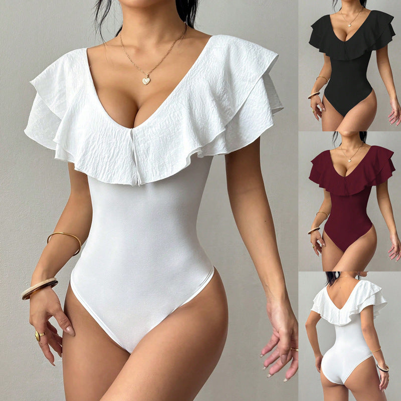 Damen Taillierter Body mit tiefem V‑Ausschnitt und doppeltem Volantkragen Echo Archiv