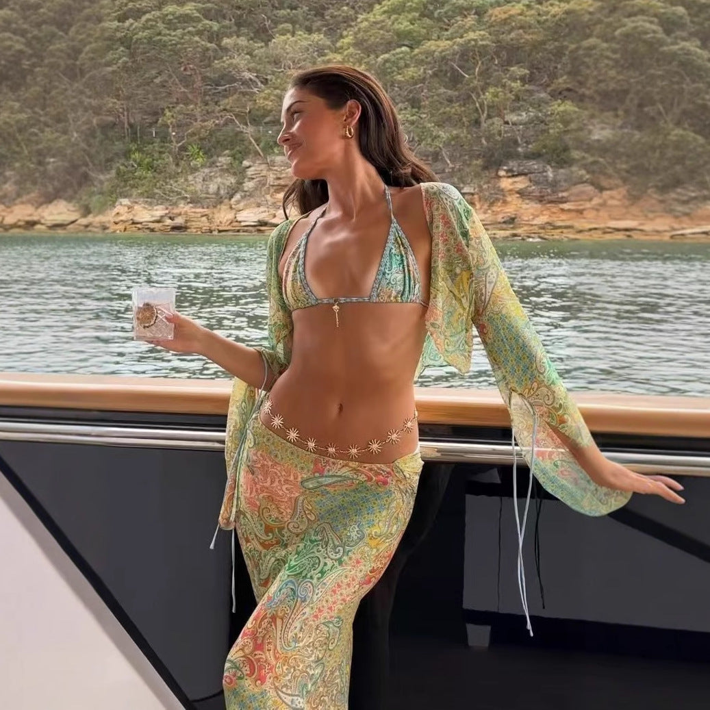 Damen cropped Bluse mit weitem Arm und verspieltem Paisleymuster Echo Archiv