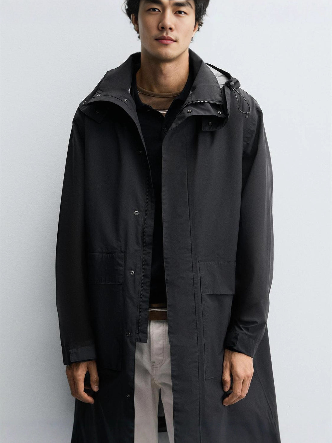 Herren winddichte Regenjacke mit verstellbarem Kapuzenkragen und großen Taschen – Taviero