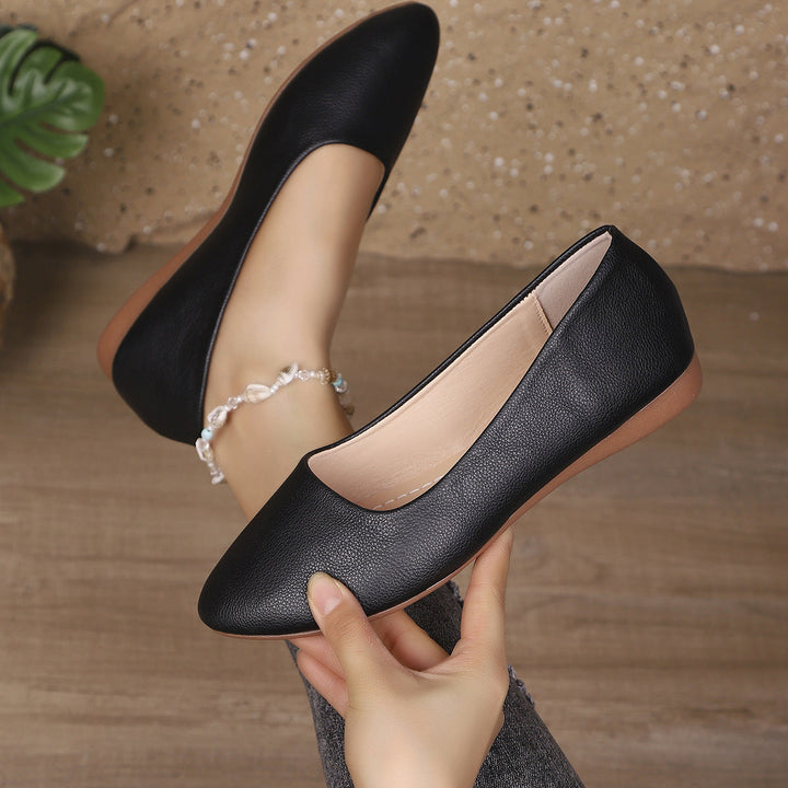 Damen Ballerinas aus weichem Leder mit elegantem Schalen-Ausschnitt Echoarchiv
