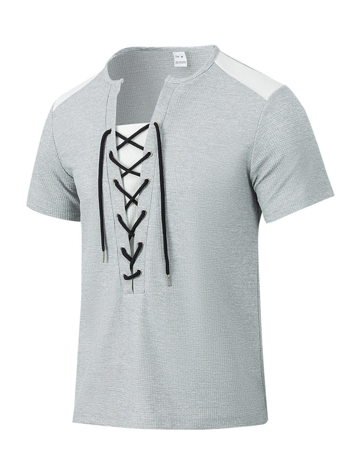 Herren Kurzarm-Henley-Shirt mit modischem Schnürdesign Echoarchiv