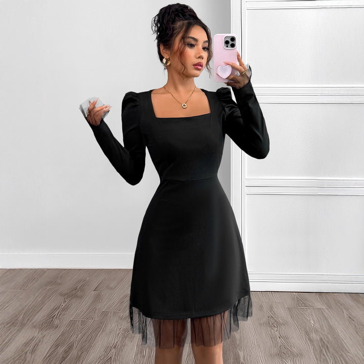 Damen Elegantes Kleid mit Puffärmeln und transparentem Saum Echo Archiv