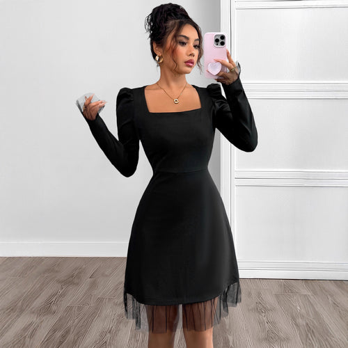 Damen Elegantes Kleid mit Puffärmeln und transparentem Saum Echo Archiv