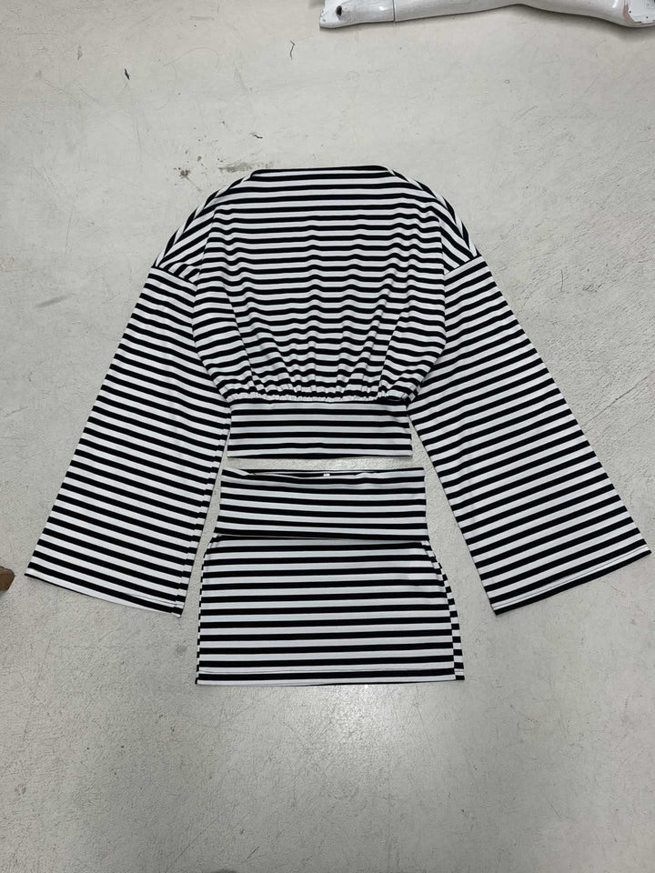 Damen nan gestreiftes Cut-Out-Longsleeve mit weitem Arm und taillierter Schichtung Echo Archiv