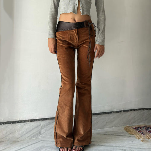 Damen nan ausgestellte Cordhose mit hohem Bund, Lederbesatz und Bindeband Echo Archiv