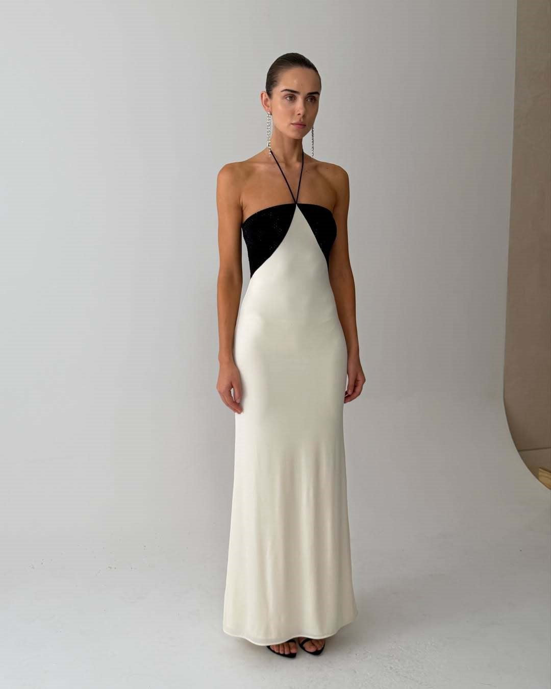 Damen Elegantes Abendkleid mit schimmerndem Oberteil und schmalem Schnitt Echo Archiv