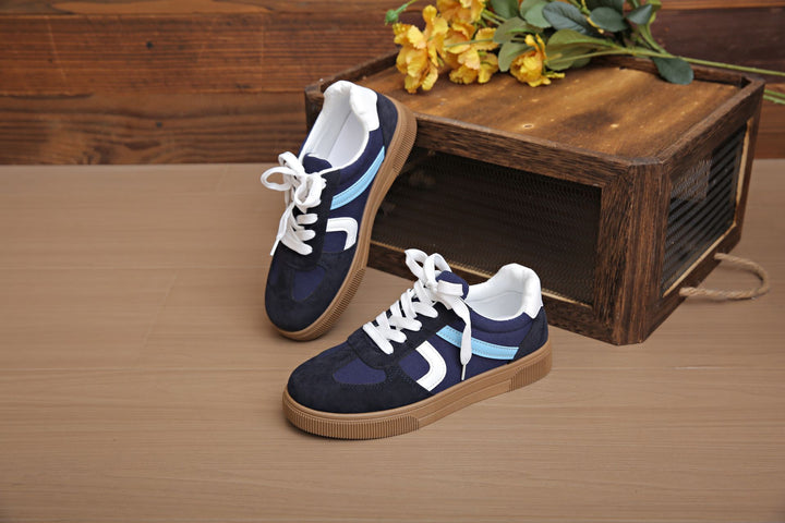 Damen niedrige Retro‑Sneaker aus Velours‑ und Textilmix mit profiliertem Gumsohle Echoarchiv