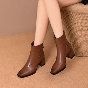Damen Modische Stiefeletten mit Blockabsatz und spitzer Zehenpartie Echo Archiv