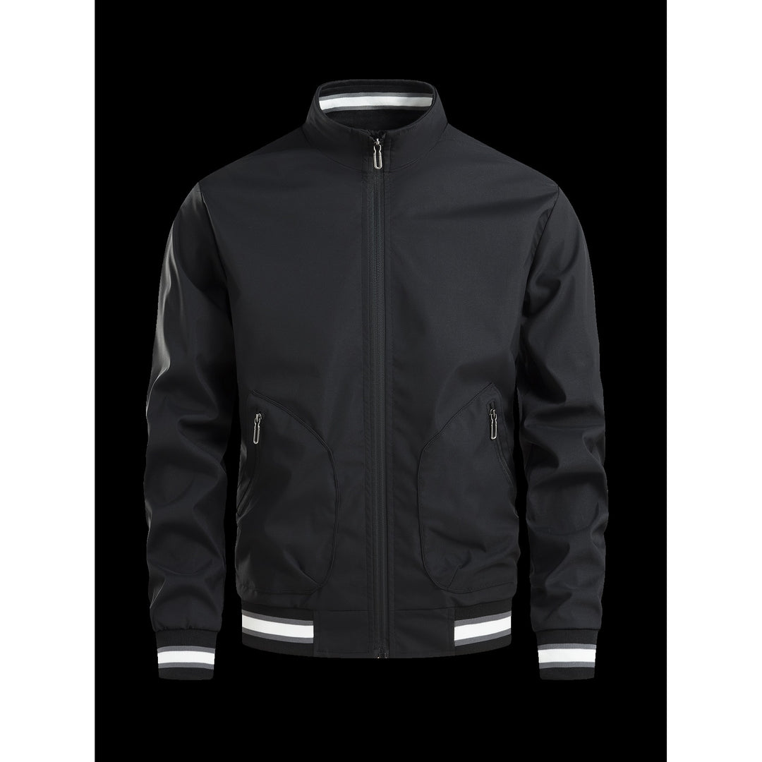 Herren sportliche Übergangsjacke mit hohem Kragen und praktischen Reißverschlusstaschen Echoarchiv