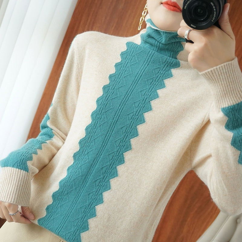 Damen Premium-Rollkragenpullover aus Feinstrick mit zentrierter Ajour‑Zopfstruktur Echoarchiv
