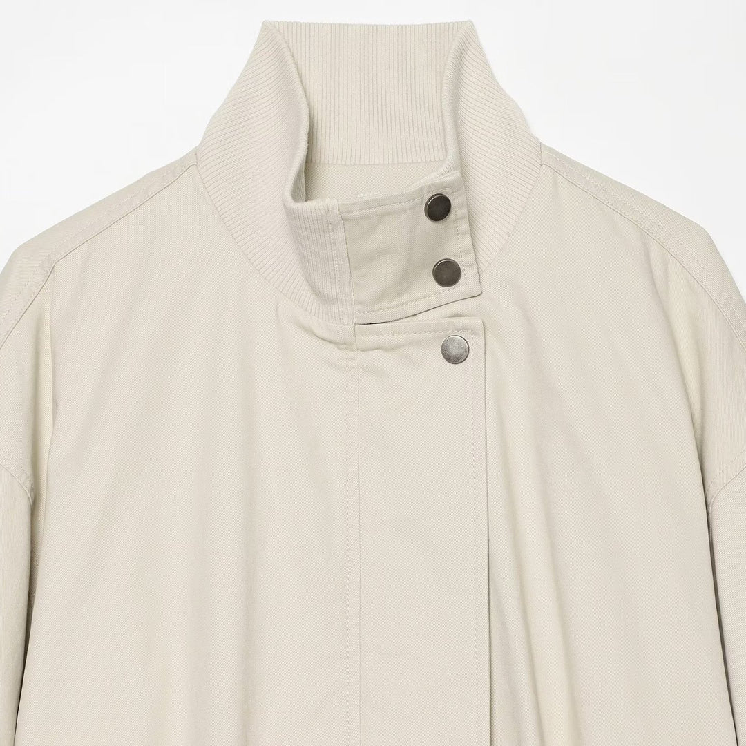 Damen Oversized Blousonjacke mit hohem Rippkragen, Druckknopfleiste und elastischem Saum Echoarchiv
