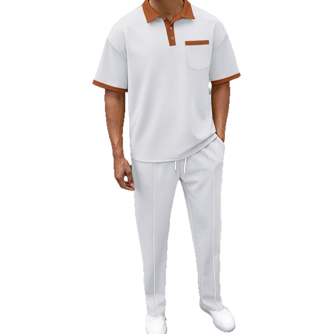 Herren elegantes Freizeit-Set mit strukturiertem Poloshirt und bequemer Hose Echoarchiv