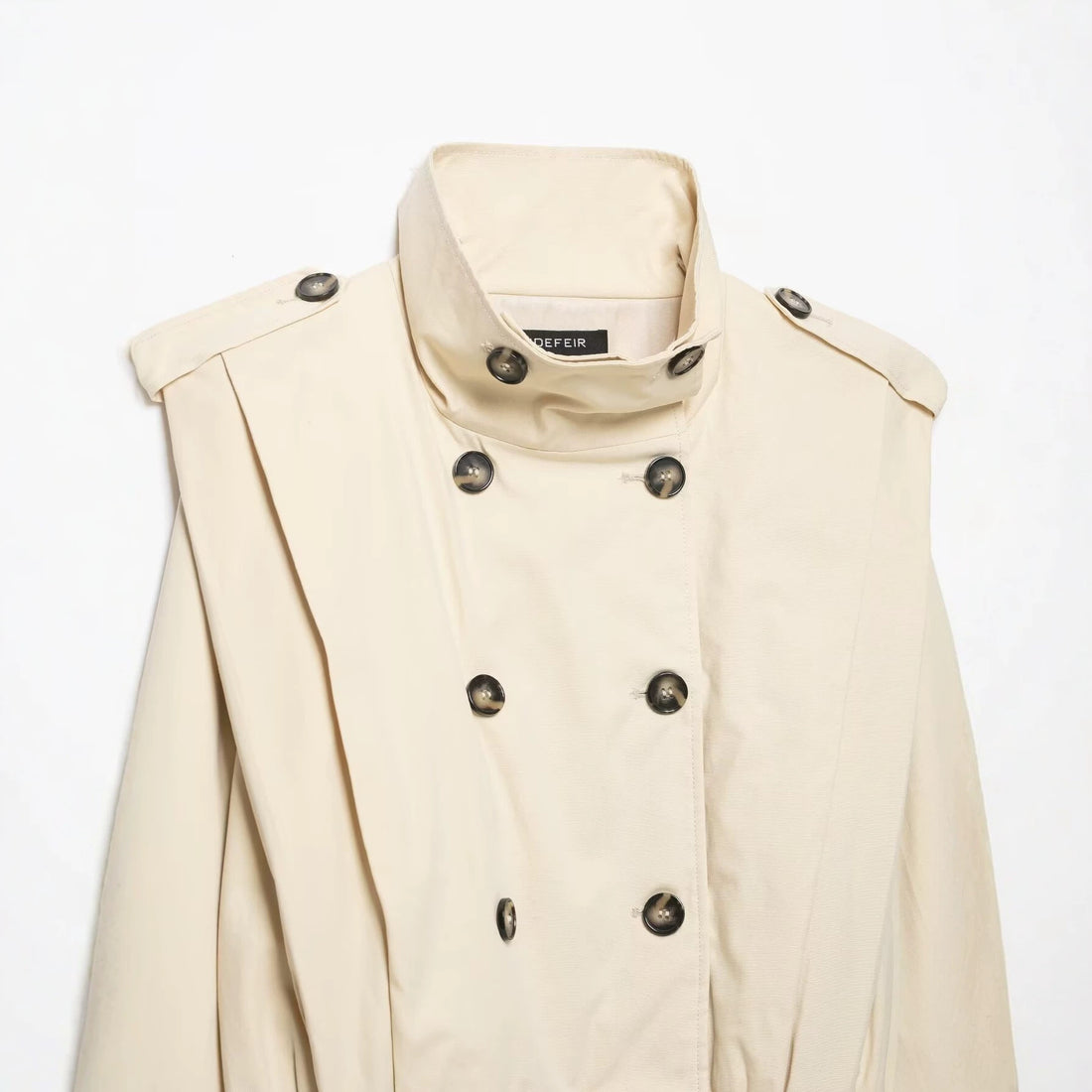 Damen Cropped Trenchjacke im Cape-Look mit doppelreihiger Knopfleiste und hohem Stehkragen Echoarchiv