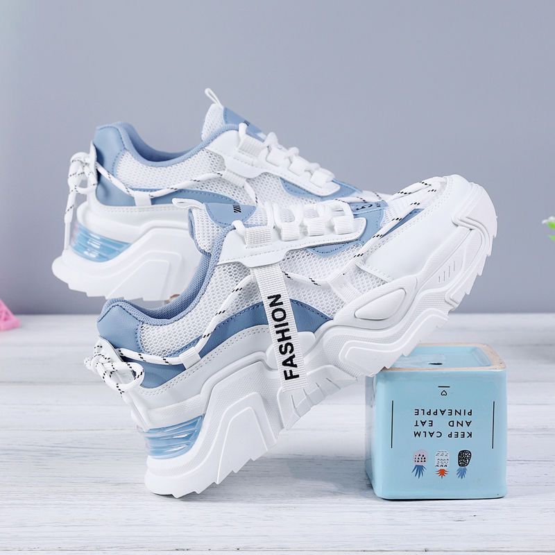 Damen Sportliche Sneakers mit atmungsaktiver Mesh-Oberfläche und stark gedämpfter Sohle Echo Archiv