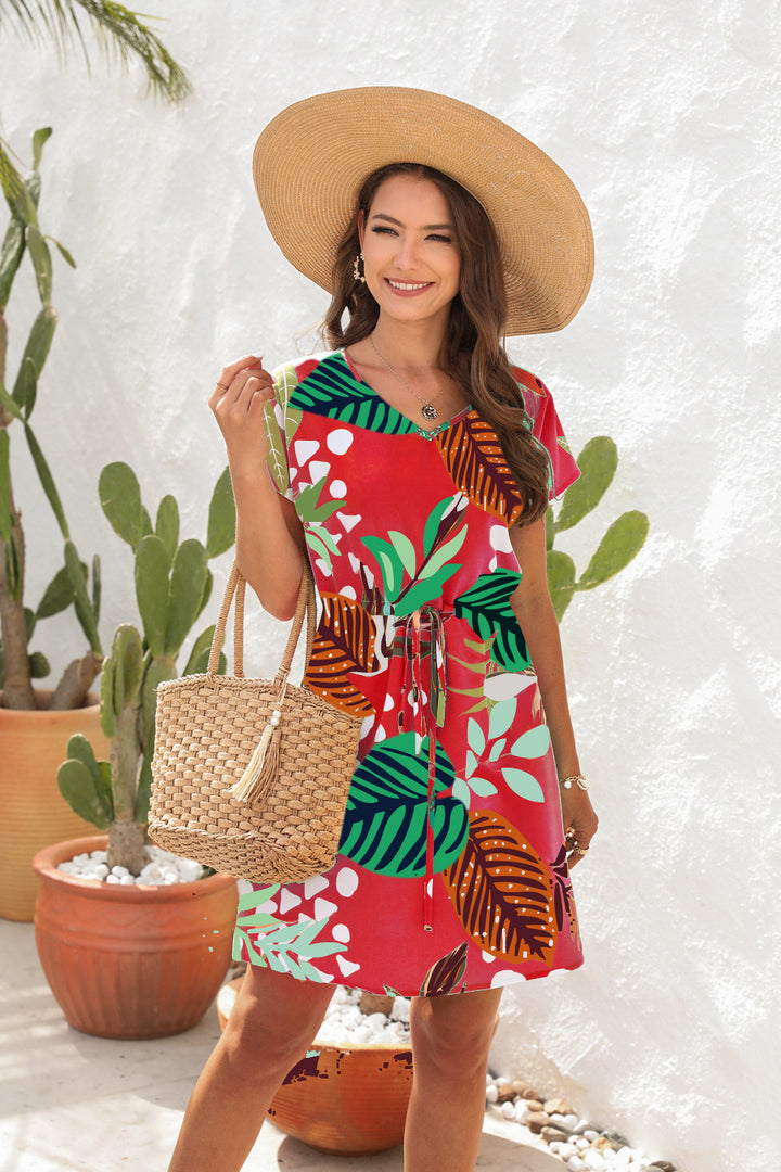 Damen Sommerliches Freizeitkleid mit floralem Muster und Taillengürtel Echo Archiv