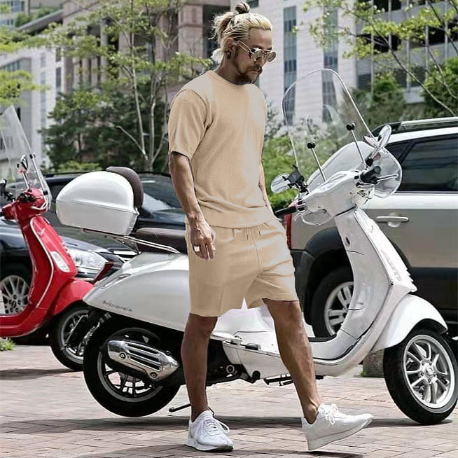 Herren stylisches Freizeit-Set aus atmungsaktivem Material und sportlichem Design Echoarchiv