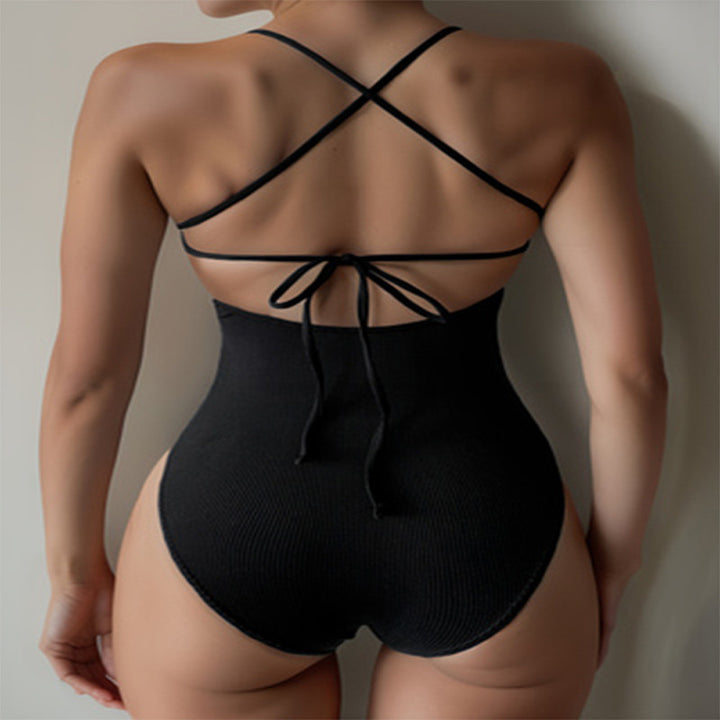 Damen Einteiler Badeanzug mit tiefem V-Ausschnitt und durchkreuzten Trägern Echo Archiv