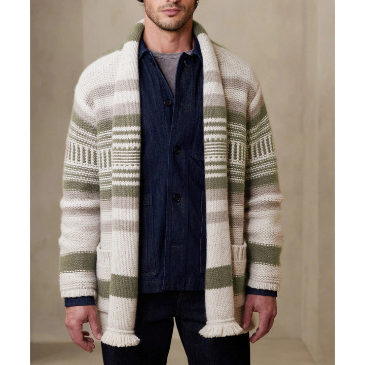 Herren Strickjacke mit modernem Muster und praktischen Taschen Echoarchiv