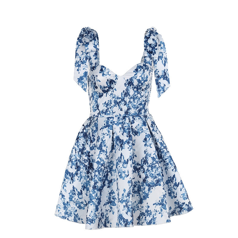 Damen verspieltes Sommerkleid mit Volanträdern und floralem Druck Echo Archiv