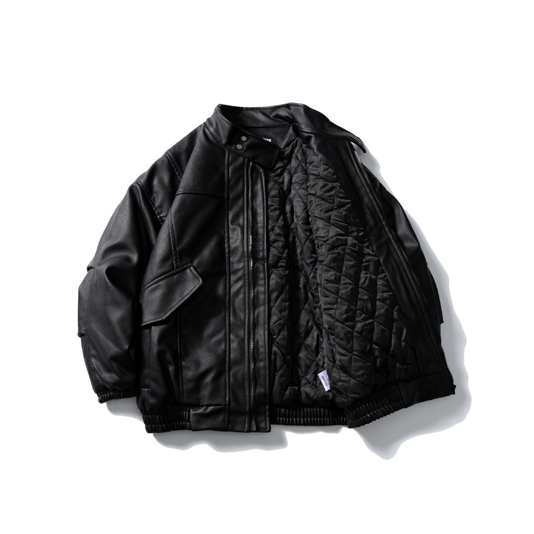 Herren Leder-Blouson im Aviator‑Stil mit hohem Drehkragen, Pattentaschen und elastischem Saum Echoarchiv