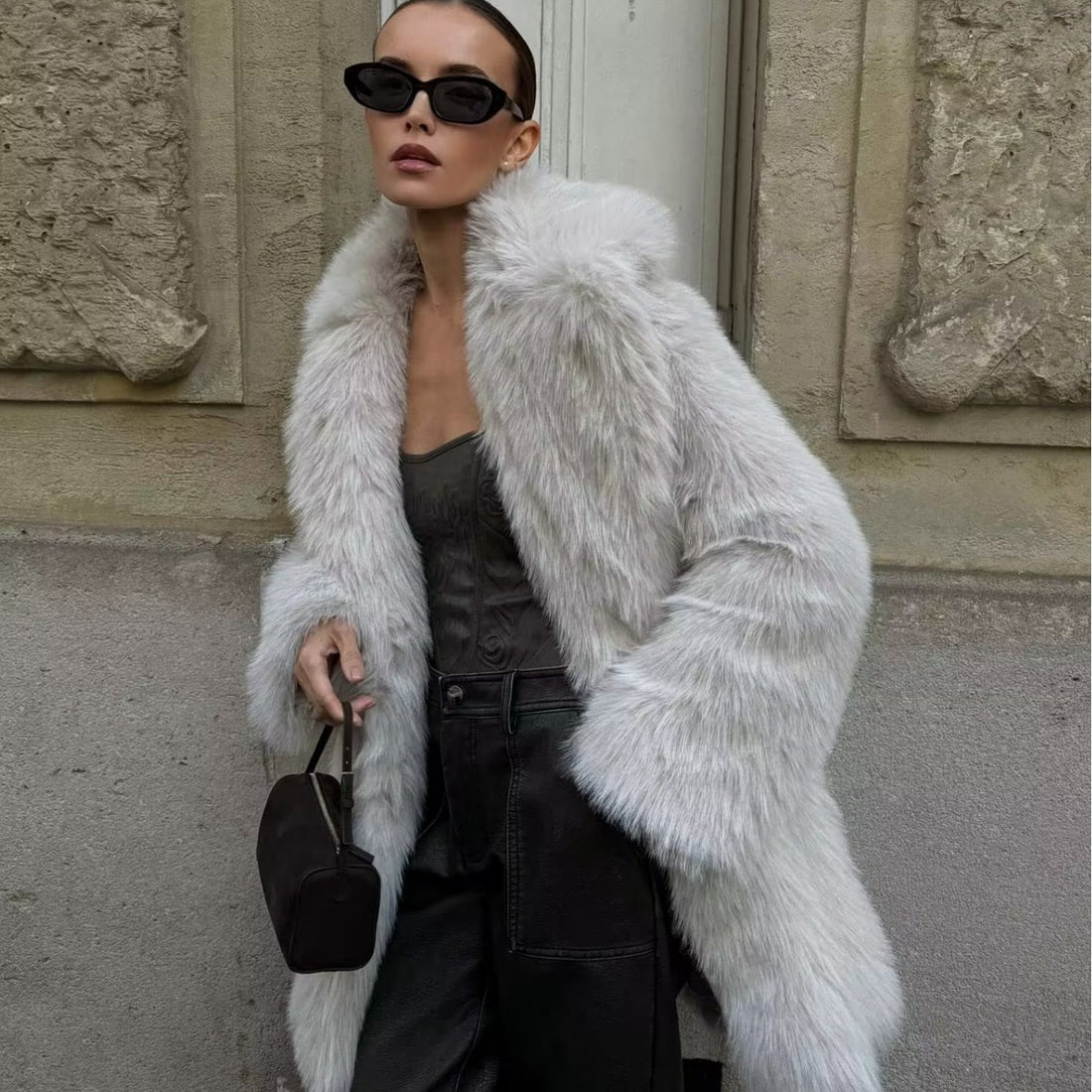 Damen Kurzjacke aus voluminösem Hochflor‑Kunstpelz mit Oversize‑Silhouette Echo Archiv