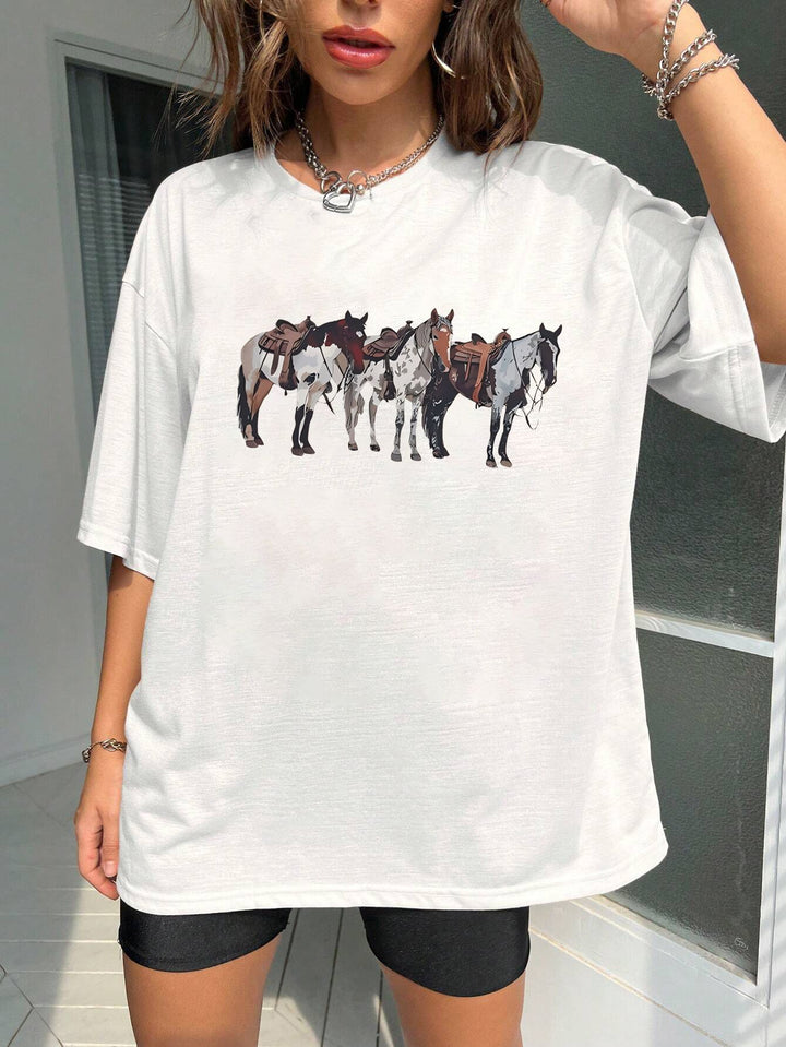Damen T-Shirt mit künstlerischem Totenkopf-Motiv und lässigem Schnitt Echo Archiv