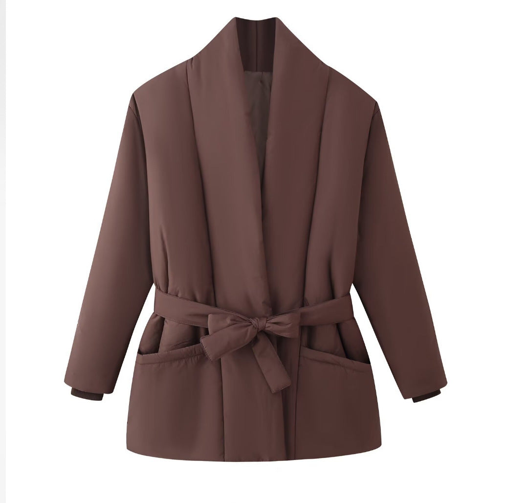 Damen Gesteppte Kurzjacke mit Schalkragen und Taillengürtel Echo Archiv