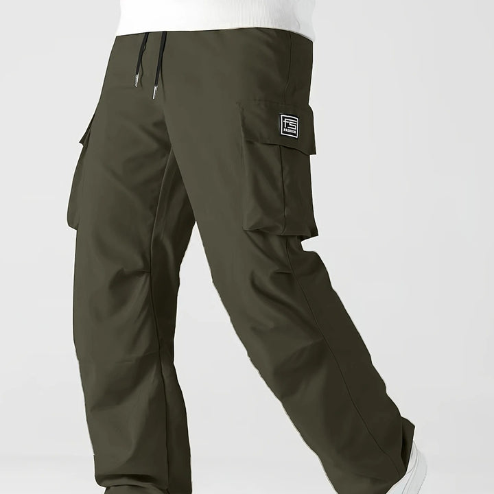 Herren Relaxed Cargo-Hose mit Tunnelzugbund, großen Klapp‑Utilitytaschen und geradem Bein Echo Archiv