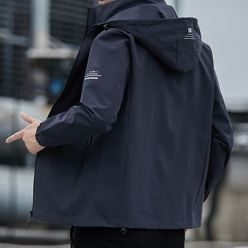 Herren Atmungsaktive Windjacke mit regulierbarer Kapuze Echo Archiv